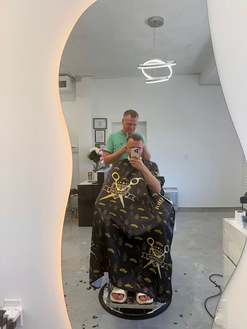 Mr & Mrs HAIR SALON Barbershop
