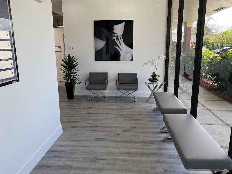 Salon Studio Suites