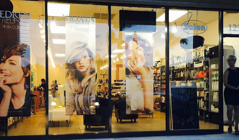 Reinaldo Salon