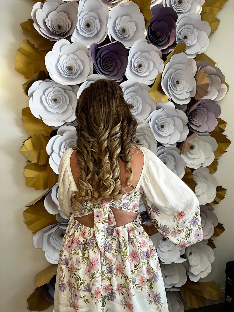 Blow to Paris Hair Salon