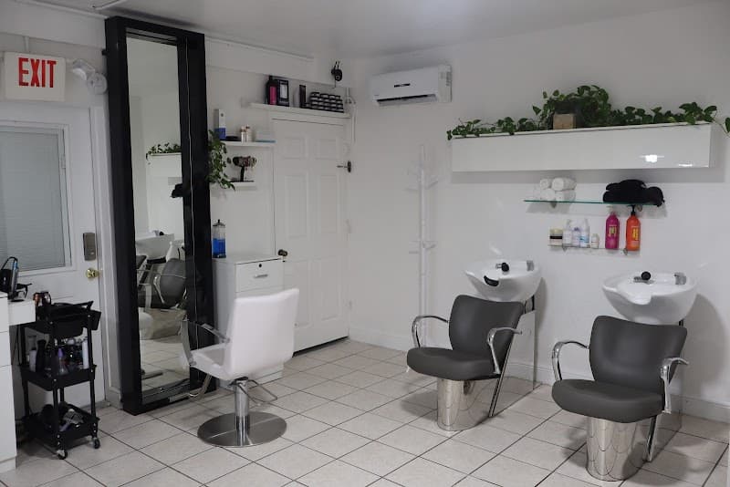 Lucky Lady Beauty Salon
