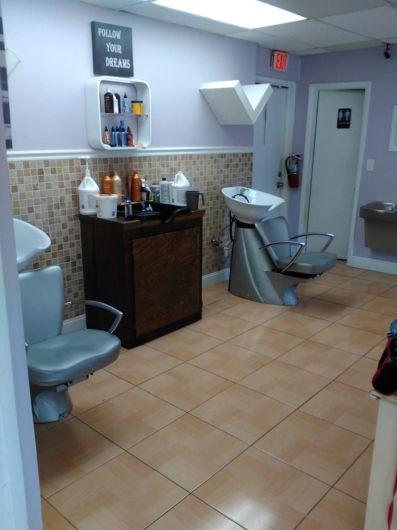 Empress D Beauty Parlor